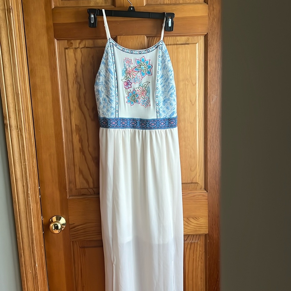 FLYING TOMATO DRESS EMBROIDERED OFF WHITE SPAGHETTI STRAP SIZE LARGE